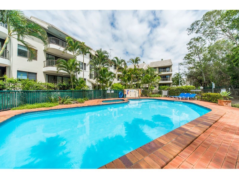 9 Bayview Street, Runaway Bay QLD 4216