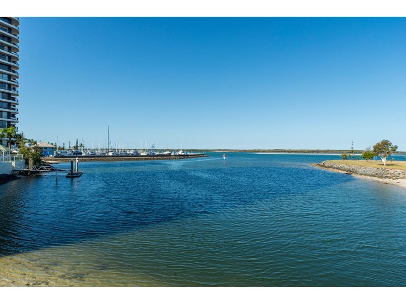 9 Bayview Street, Runaway Bay QLD 4216