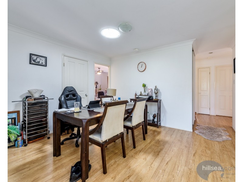 2/10 Jacqueline Avenue, Labrador QLD 4215