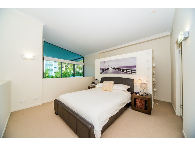 17D/20 Bayview Street, Runaway Bay QLD 4216