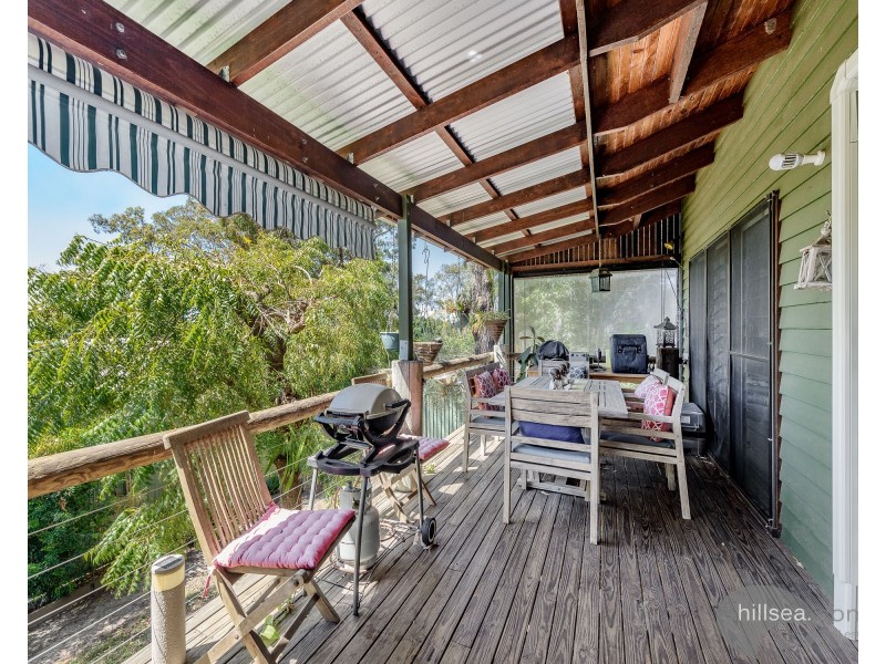 9 Akoonah Street, Hope Island QLD 4212