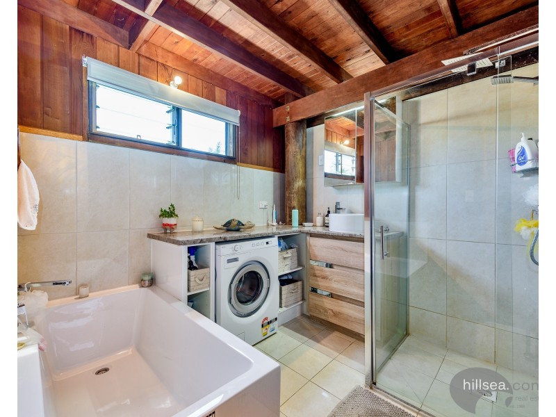 9 Akoonah Street, Hope Island QLD 4212