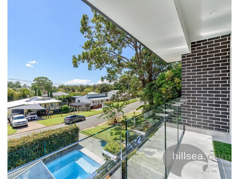 14 Akoonah Street, Hope Island QLD 4212