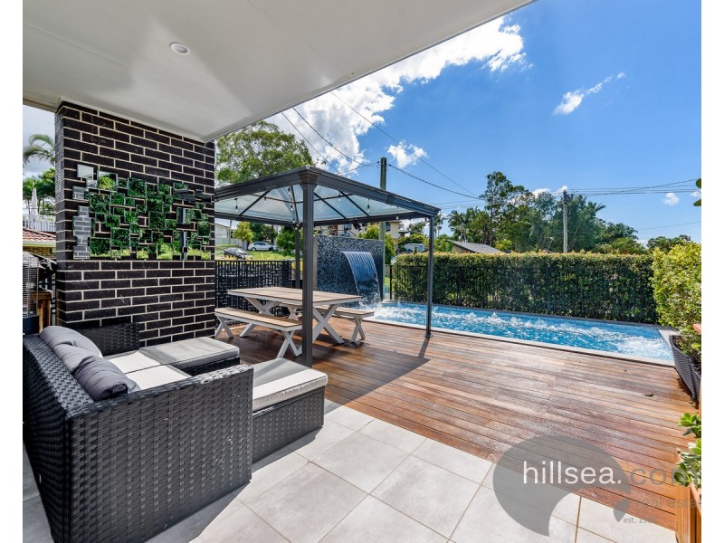 14 Akoonah Street, Hope Island QLD 4212