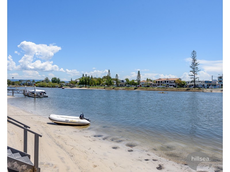 1/6 Vernia Place, Biggera Waters QLD 4216
