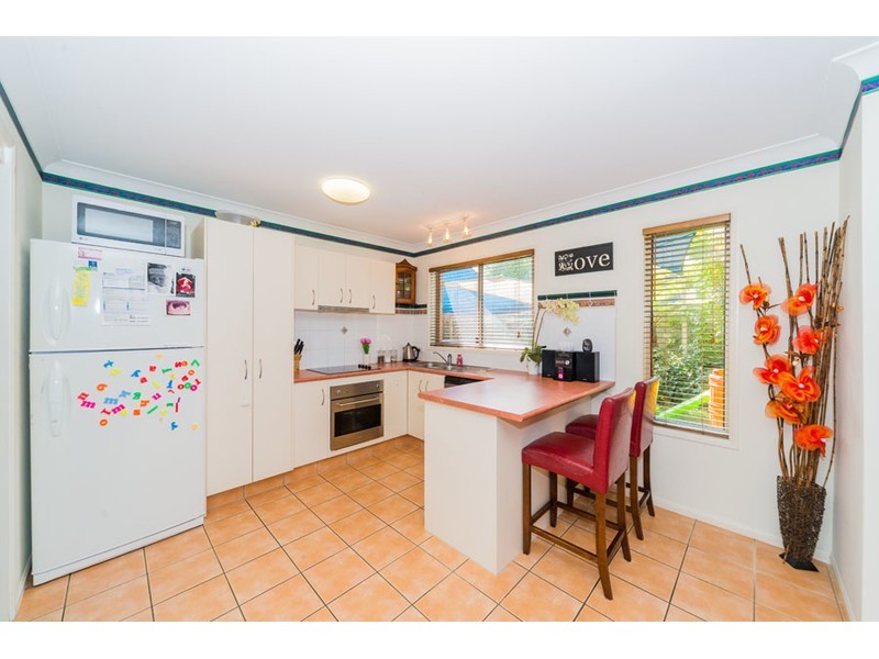 2/15 Harley Street, Labrador QLD 4215