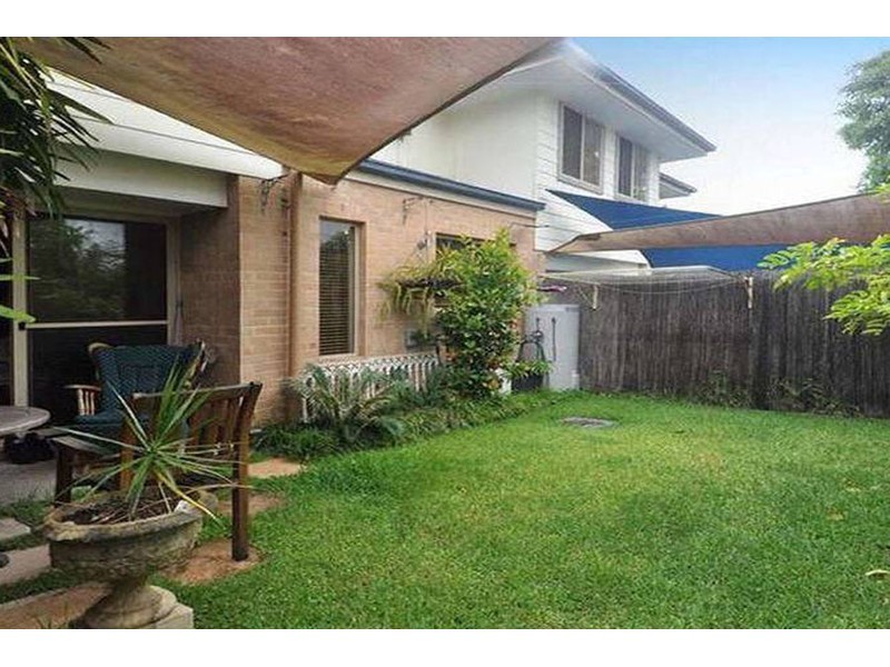 2/15 Harley Street, Labrador QLD 4215