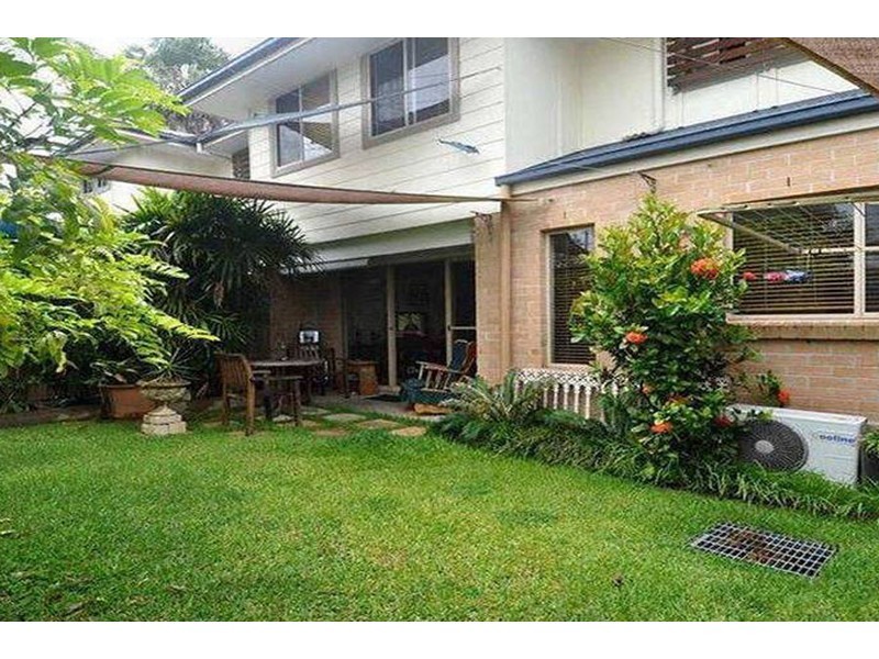 2/15 Harley Street, Labrador QLD 4215