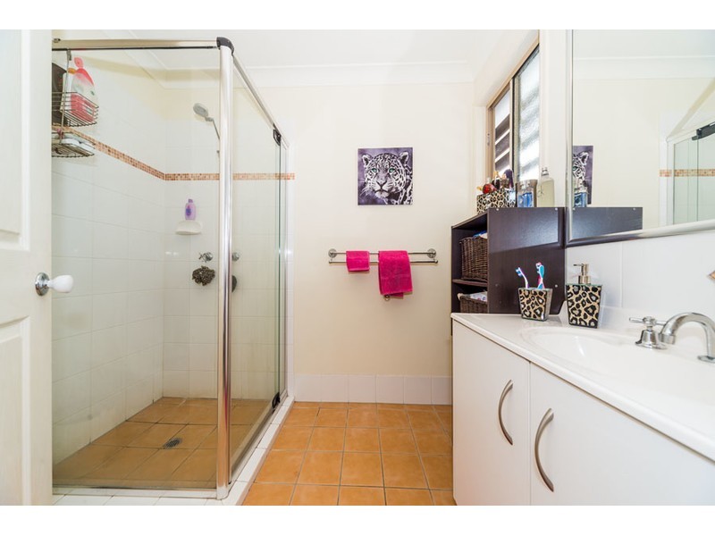 2/15 Harley Street, Labrador QLD 4215