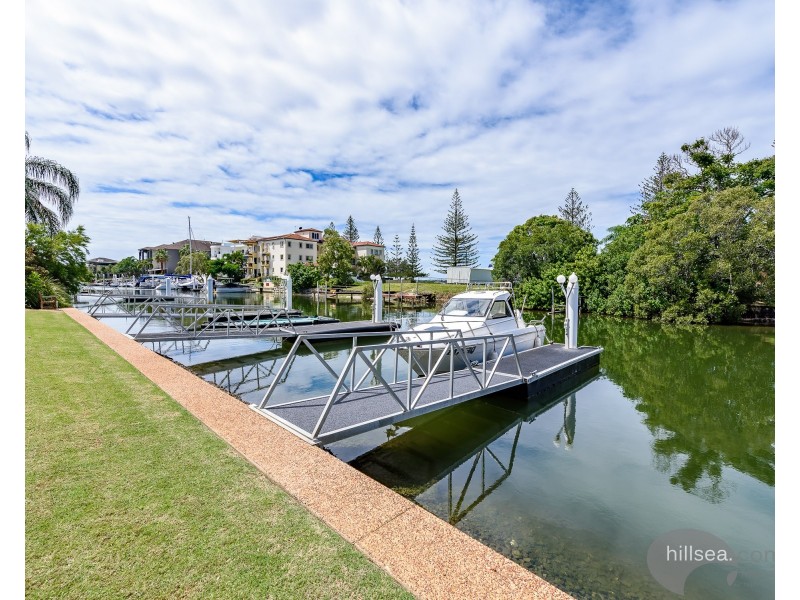 15/9-13 Madang Crescent, Runaway Bay QLD 4216