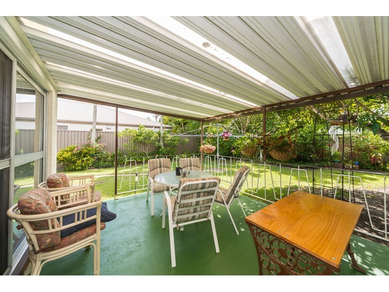 18 Barnard Street, Biggera Waters QLD 4216