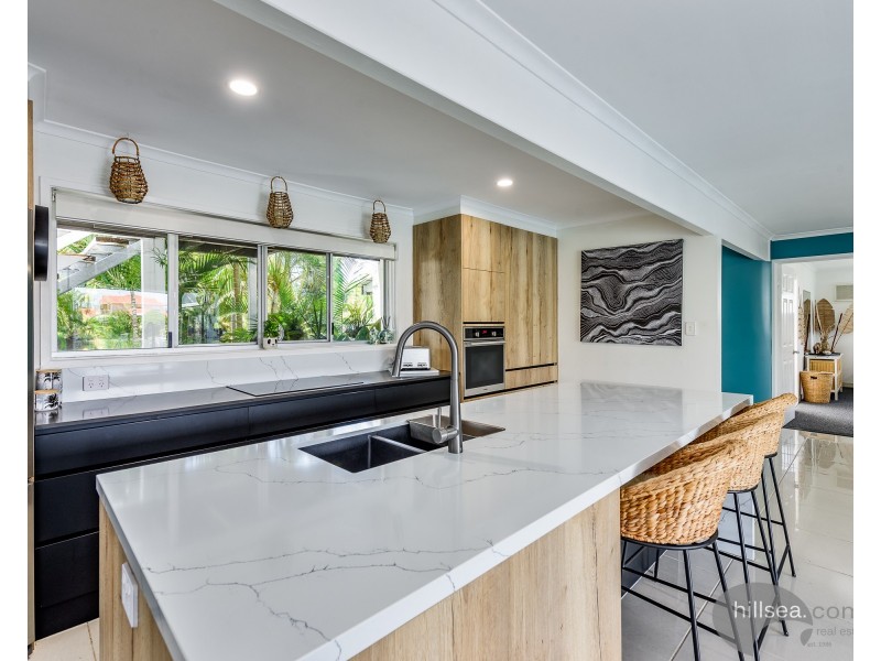 172 Morala Avenue, Runaway Bay QLD 4216