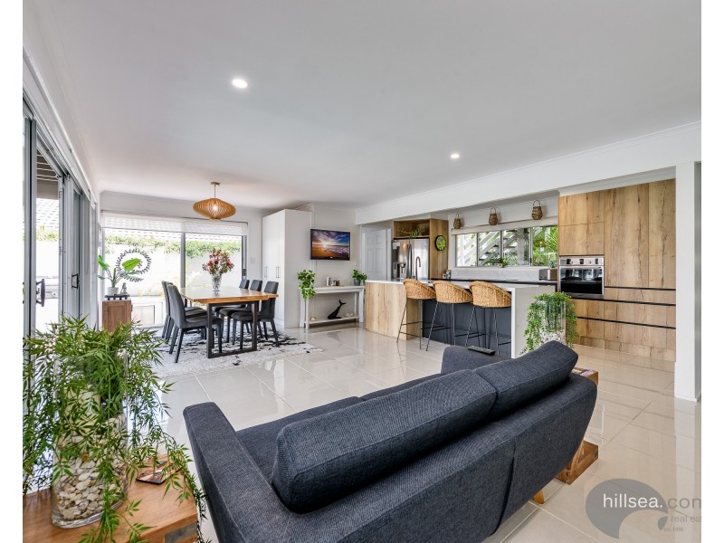 172 Morala Avenue, Runaway Bay QLD 4216