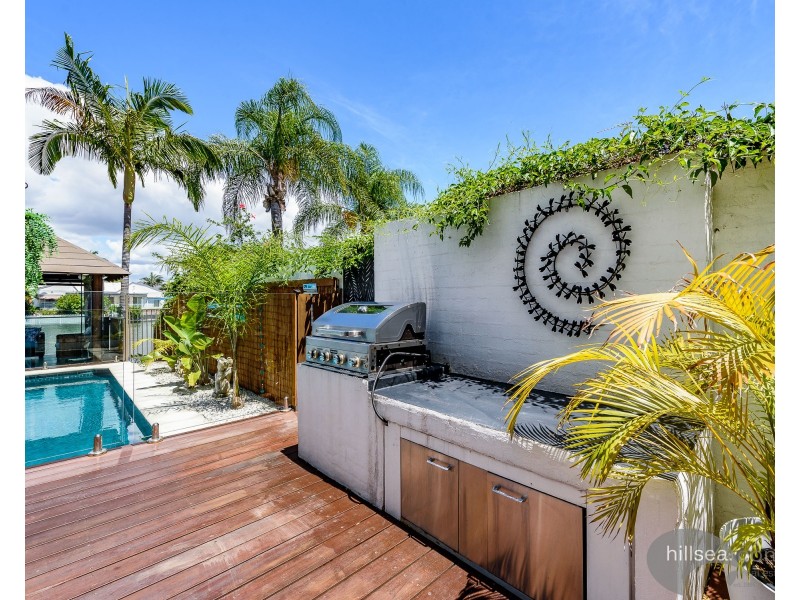 172 Morala Avenue, Runaway Bay QLD 4216