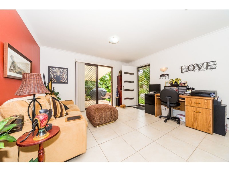 1/1 Kangaroo Avenue, Coombabah QLD 4216