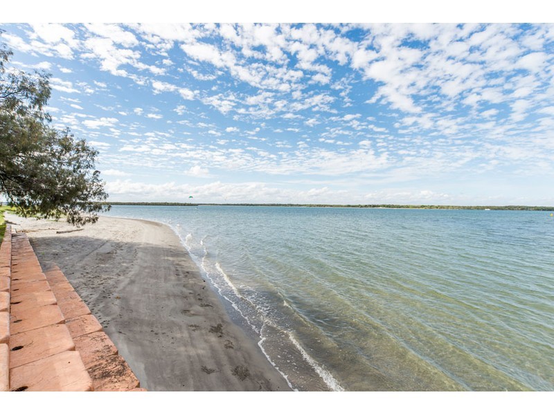 7 Samarai Avenue, Runaway Bay QLD 4216