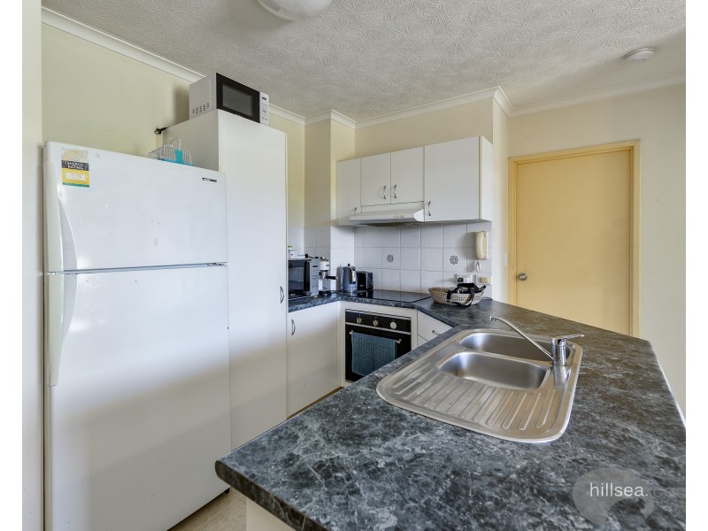 4/10-12 Bath Street, Labrador QLD 4215