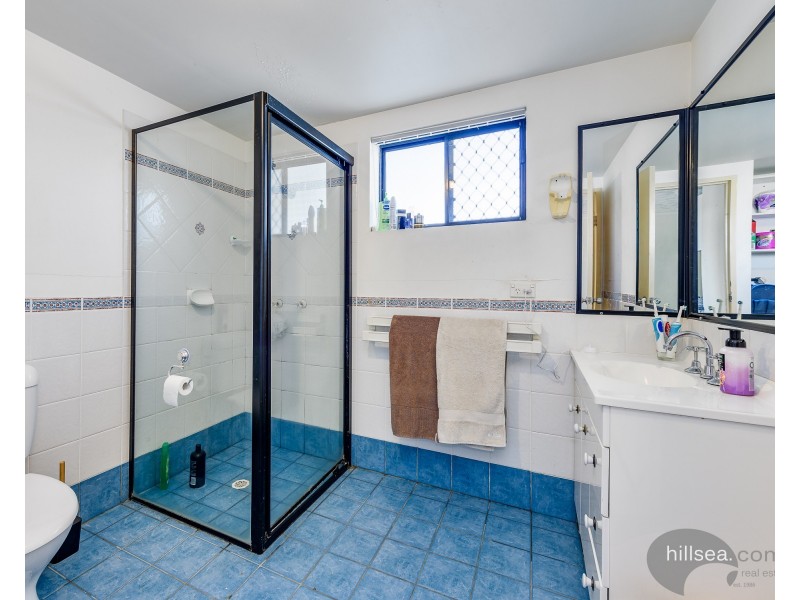 4/10-12 Bath Street, Labrador QLD 4215