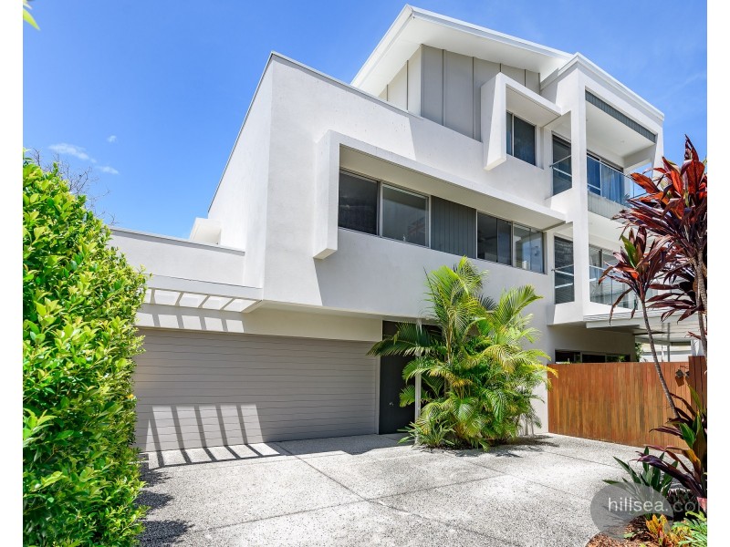 2/20 Ray Street, Runaway Bay QLD 4216