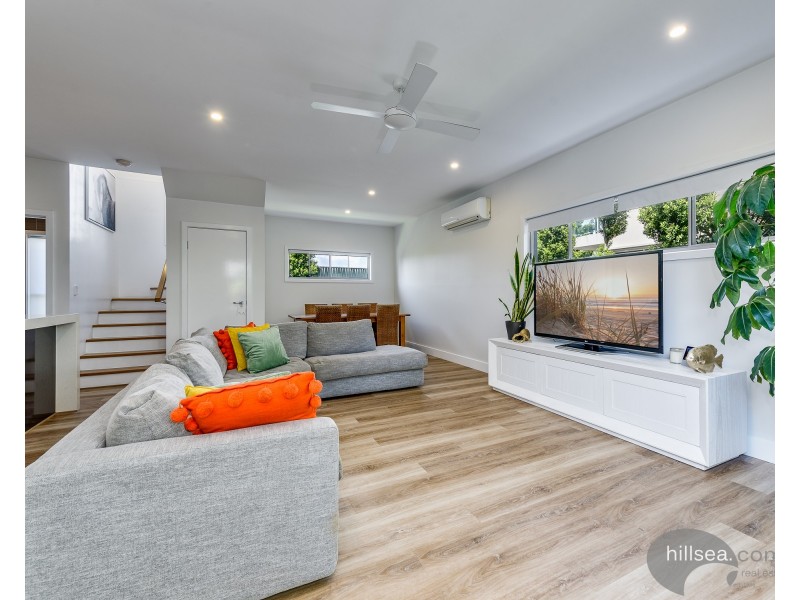 2/20 Ray Street, Runaway Bay QLD 4216