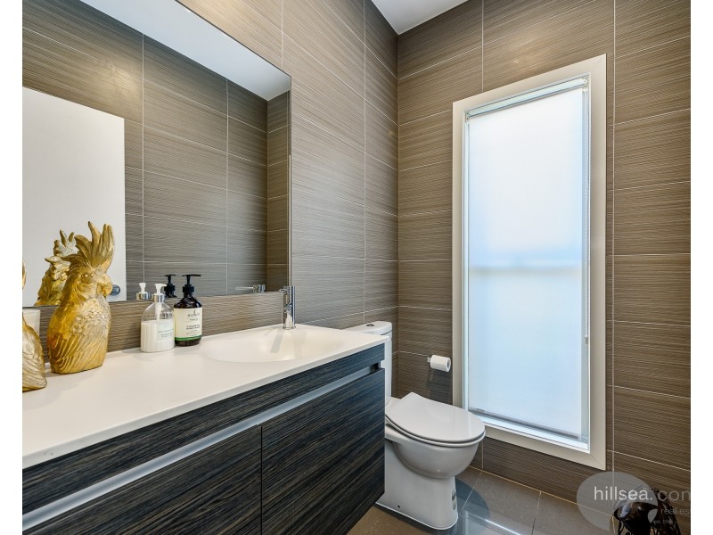 2/20 Ray Street, Runaway Bay QLD 4216