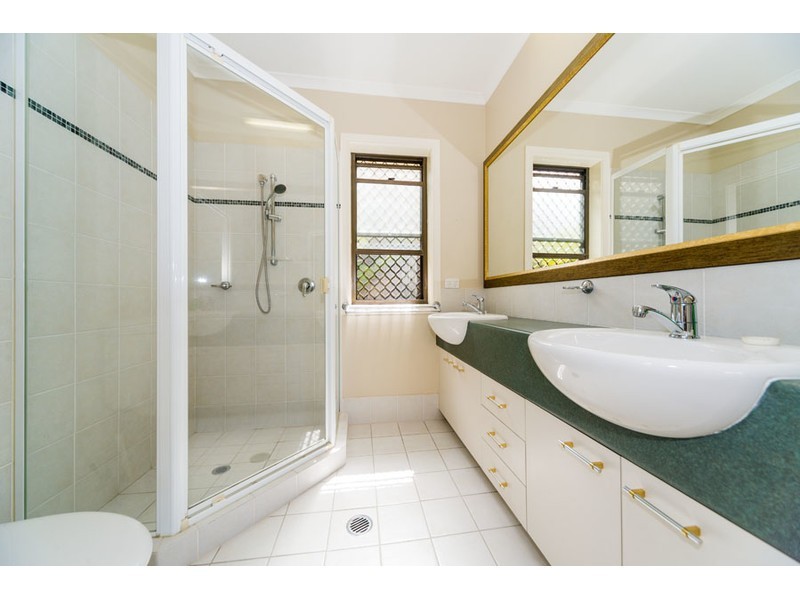 64/76 Bayview Street, Runaway Bay QLD 4216