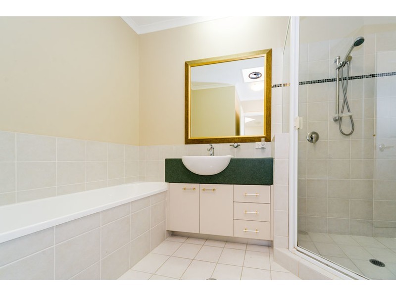 64/76 Bayview Street, Runaway Bay QLD 4216