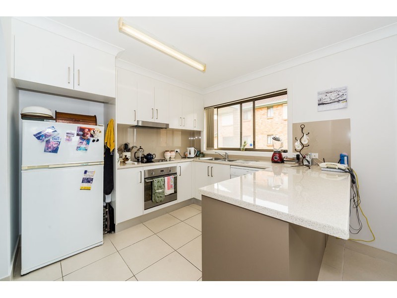 7/250 Marine Parade, Labrador QLD 4215