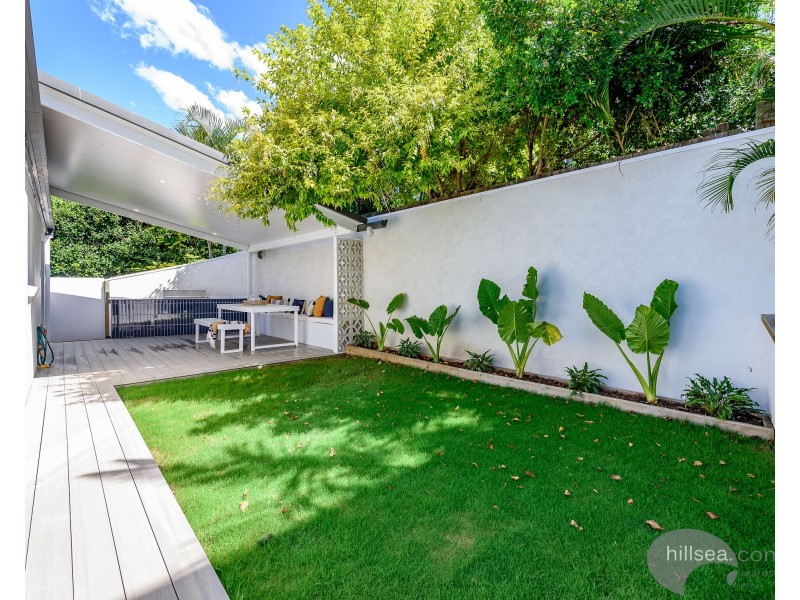 2/12 Thelma Avenue, Biggera Waters QLD 4216