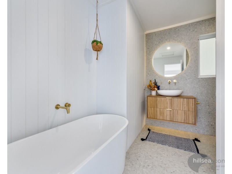 2/12 Thelma Avenue, Biggera Waters QLD 4216