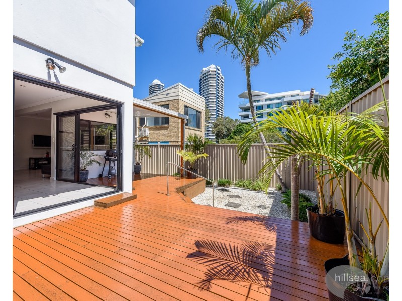 1/40 Bayview Street, Runaway Bay QLD 4216