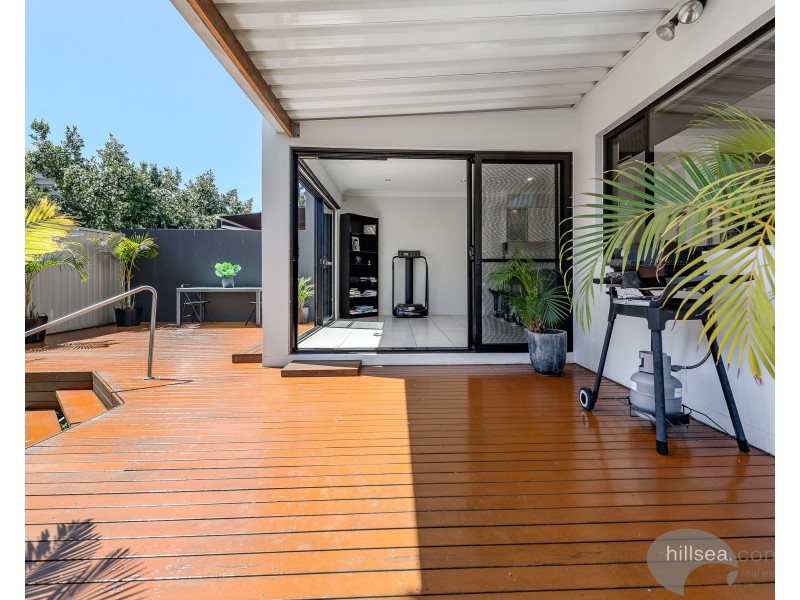 1/40 Bayview Street, Runaway Bay QLD 4216