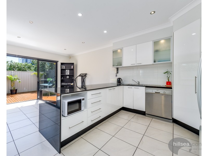 1/40 Bayview Street, Runaway Bay QLD 4216