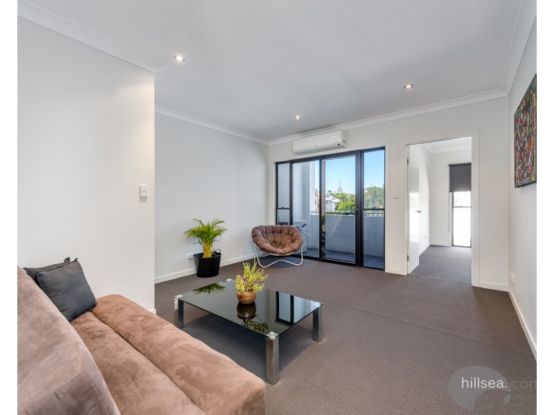 1/40 Bayview Street, Runaway Bay QLD 4216