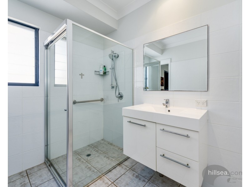 1/40 Bayview Street, Runaway Bay QLD 4216