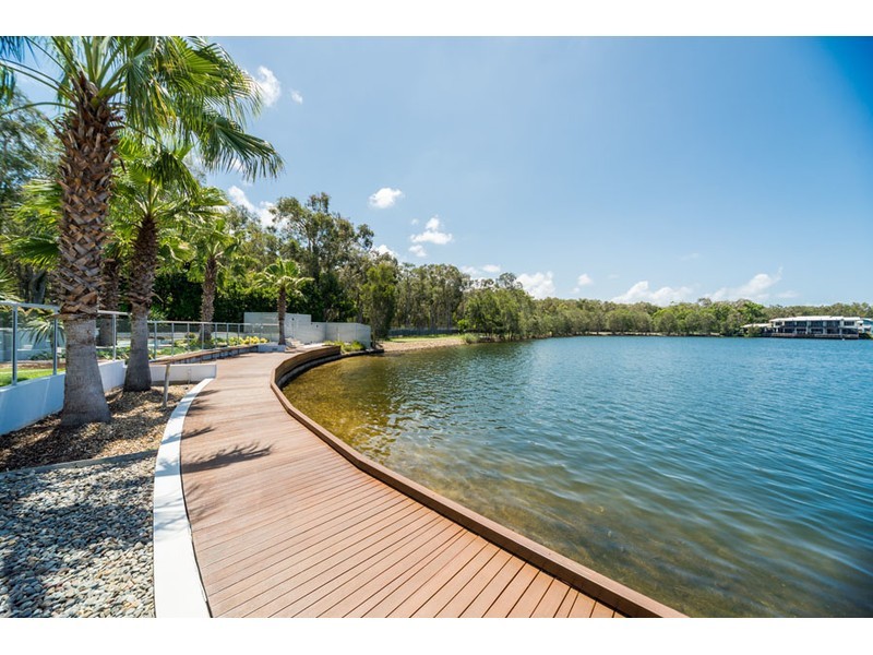 73/181 Lae Drive, Coombabah QLD 4216