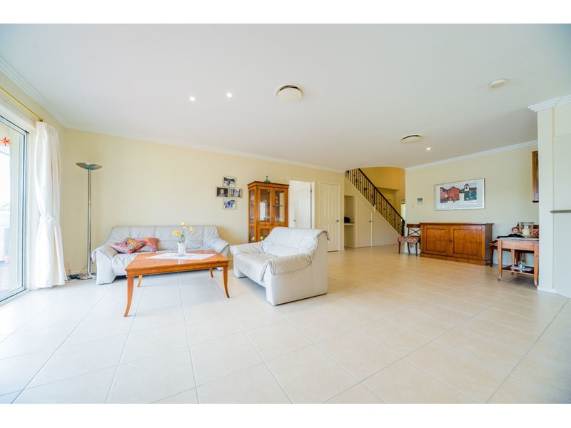 42/76 Bayview Street, Runaway Bay QLD 4216