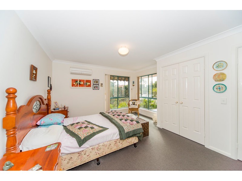 2/15 Gordon Street, Labrador QLD 4215