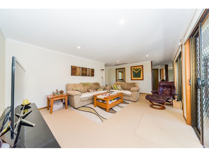7 Jennifer Avenue, Runaway Bay QLD 4216