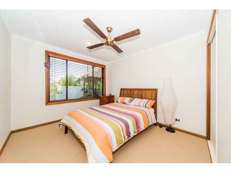 7 Jennifer Avenue, Runaway Bay QLD 4216