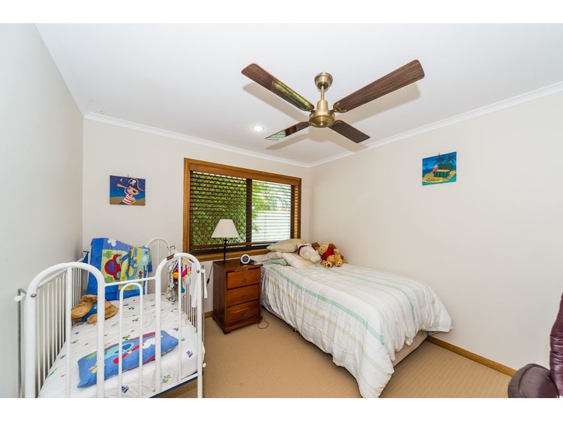 7 Jennifer Avenue, Runaway Bay QLD 4216