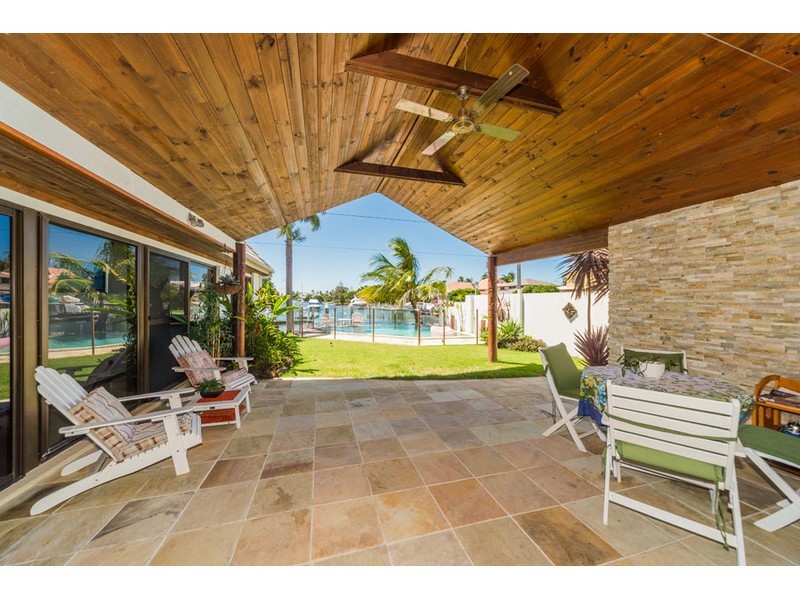 7 Jennifer Avenue, Runaway Bay QLD 4216