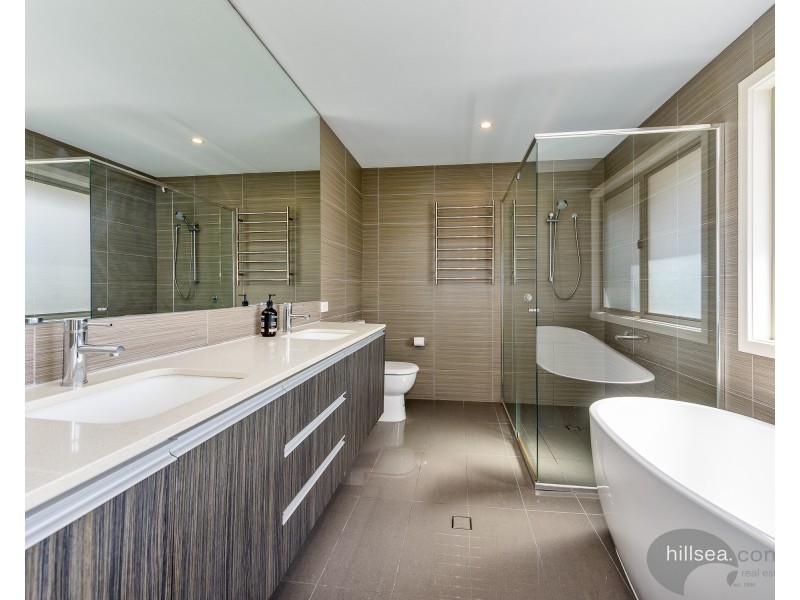 1/20 Ray Street, Runaway Bay QLD 4216