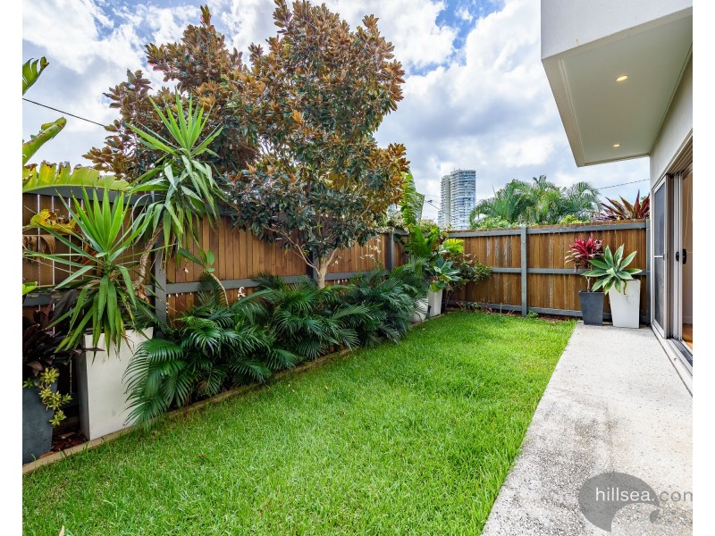 1/20 Ray Street, Runaway Bay QLD 4216