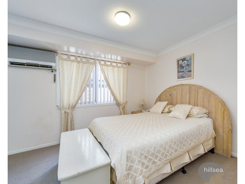 484 Oxley Drive, Runaway Bay QLD 4216