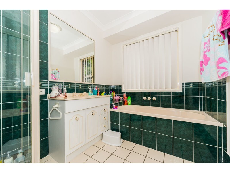 127 Sidney Nolan Drive, Coombabah QLD 4216