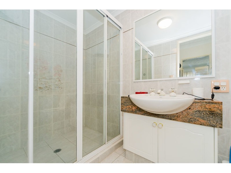 6/12 Canal Avenue, Runaway Bay QLD 4216