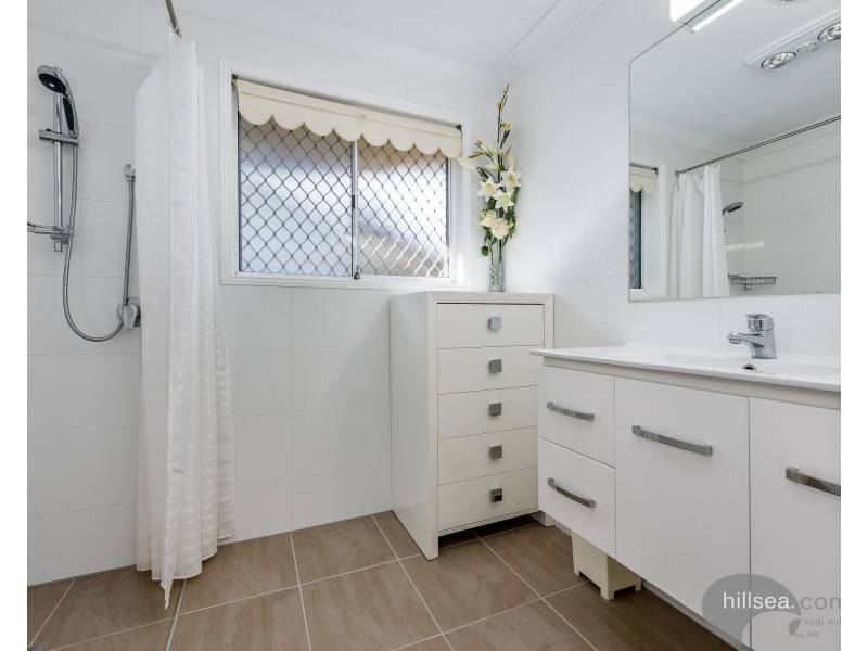 1/27 Ashbourne Terrace, Biggera Waters QLD 4216
