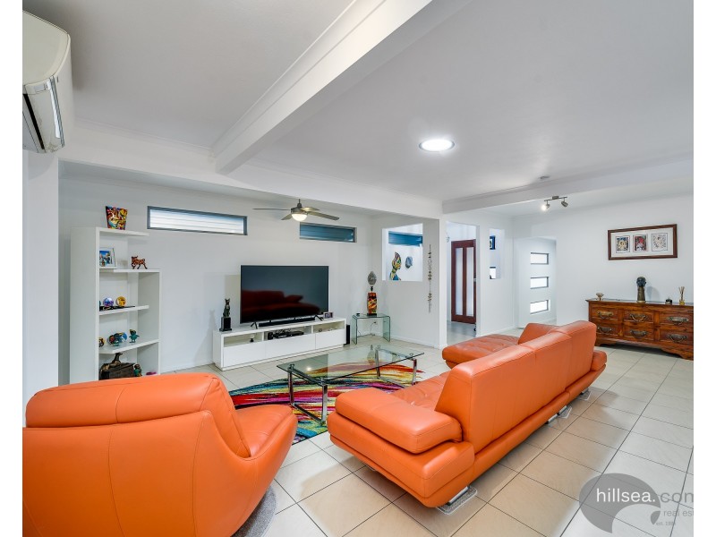 63 Nalkari Street, Coombabah QLD 4216