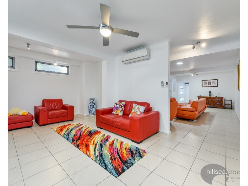 63 Nalkari Street, Coombabah QLD 4216